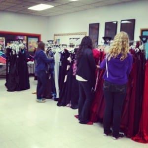 2013 Prom go-ers shop for that perfect dress